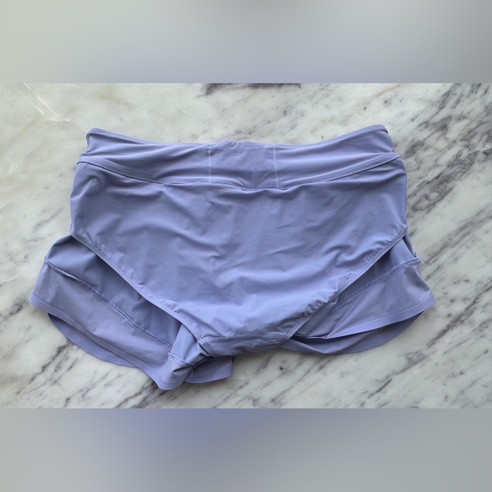 NWOT lululemon calm tides running shorts lilac smoke size 8 DISCONTINUED/RARE - Picture 15 of 16